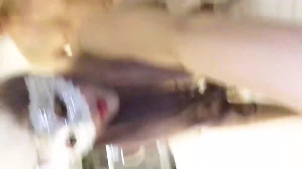 酒店重金约战平时兼职服装拍摄的97年舞蹈系大长腿性感美女,情趣黑丝高跟,美臀又白又嫩.高清无水印版!